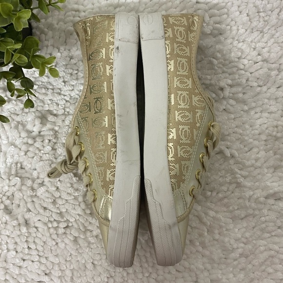 bebe Spell Out Gold Shoes, Size 10 - Picture 10 of 12